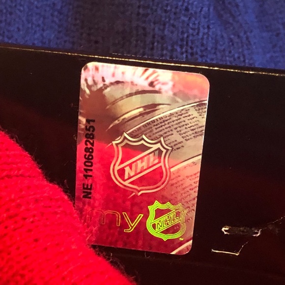 New York Rangers 🔵🔴 NHL New Era Beanie Hat NWT - Picture 4 of 5